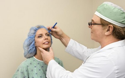 Finding the Right Surgeon for Your Facelift